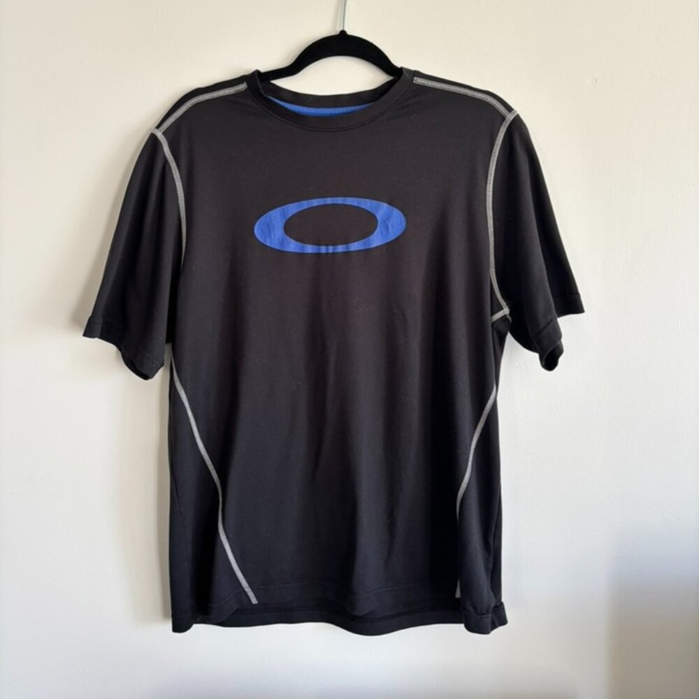 Vintage mens Oakley tshirt size Large